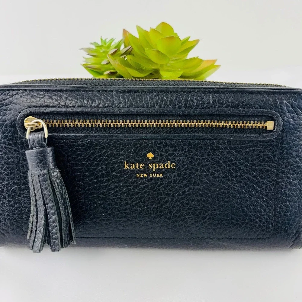 Kate Spade New York Chester Street Neda Black Pebbled‎ Leather Tassel Zip Wallet